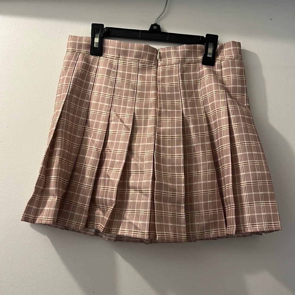 Brand new Plaid pink and white skirt size Small in women